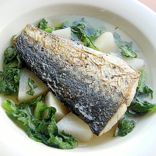 フランス料理お魚のポワレ❤大根スープで♪（大根葉）
